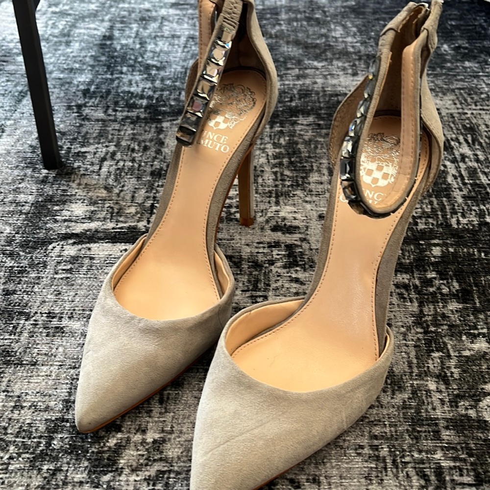 Size 7 Vince Camuto grey/ jeweled sandals